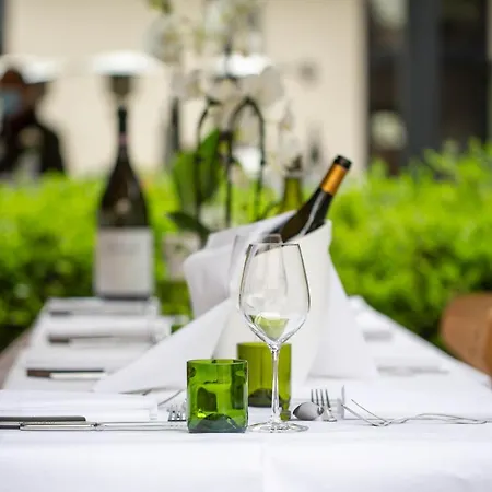 Et La K - Basel Airport Saint-Louis (Haut-Rhin)