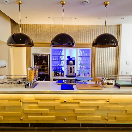 Et La K - Basel Airport Hotel Saint-Louis (Haut-Rhin)