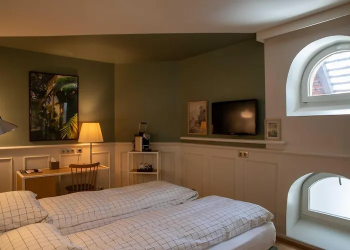 Et La K - Basel Airport Saint-Louis (Haut-Rhin)