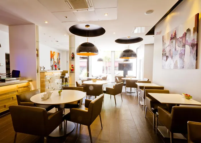 Hotel Et La K - Basel Airport